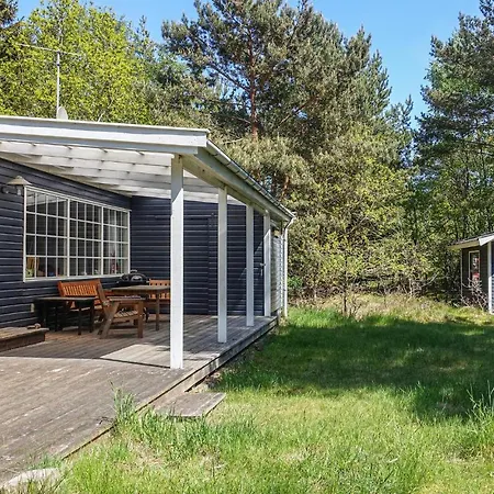 4 Bedroom Lovely In Dom wakacyjny