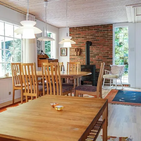 4 Bedroom Lovely In