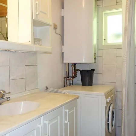 4 Bedroom Lovely In Dom wakacyjny Nexø